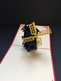 Carte en kirigami "moulin"