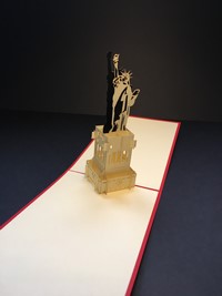 Carte en kirigami "statue de la liberté"